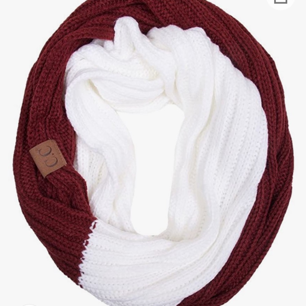 Chunky Knit Maroon/Cream Scarf 🍂🍁
